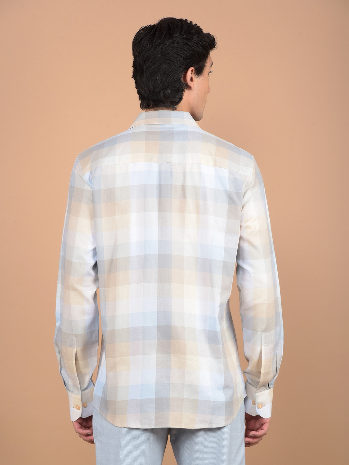 Image of CRIMSOUNE CLUB Men Slim Fit Checkered Spread Collar Casual Shirt