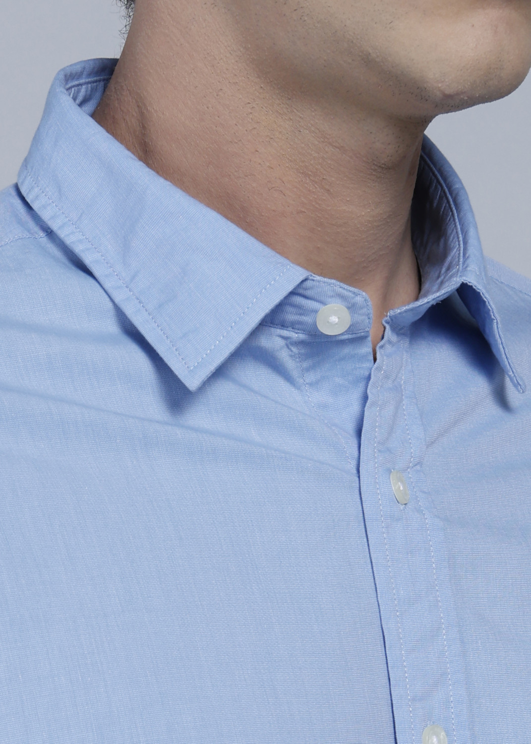Image of U.S. POLO ASSN. Men Tailored Fit Solid Spread Collar Casual Shirt
