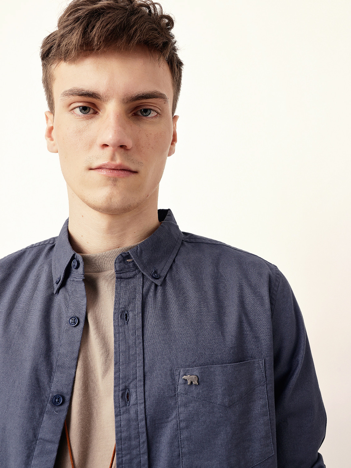 Image of THE BEAR HOUSE Men Solid Casual Blue Shirt