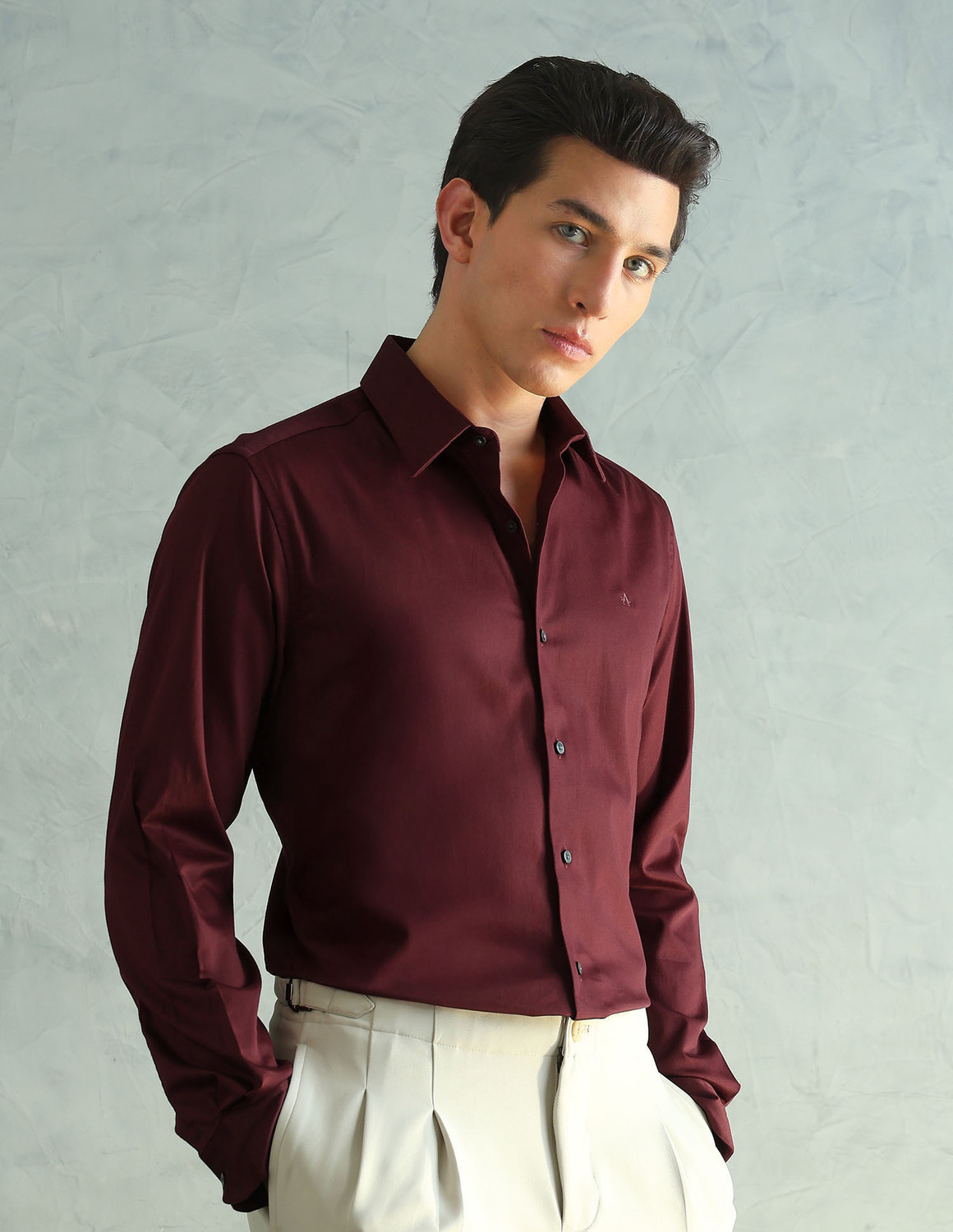 Image of Arrow Newyork Men Solid Formal Red Shirt