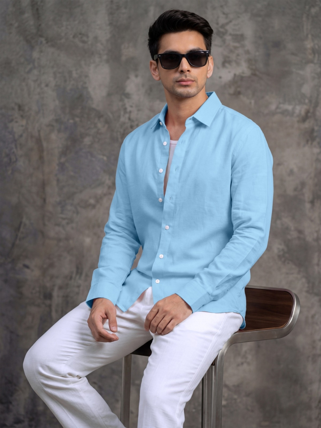 Image of Roadster Men Solid Casual Blue Shirt