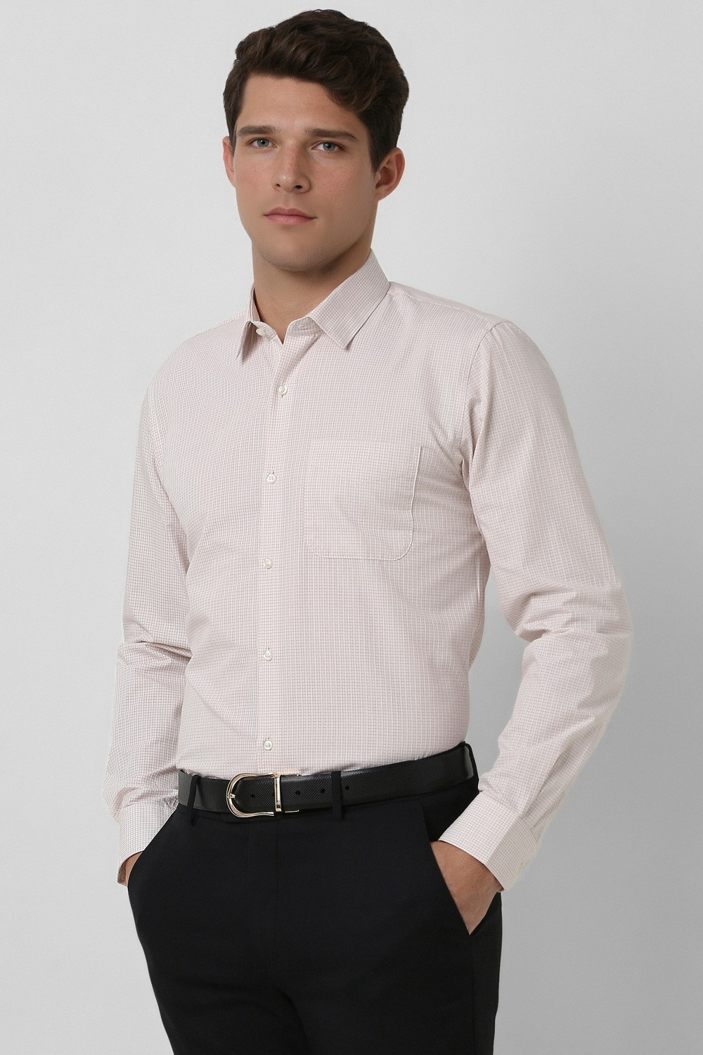 Image of PETER ENGLAND Men Slim Fit Checkered Spread Collar Formal Shirt
