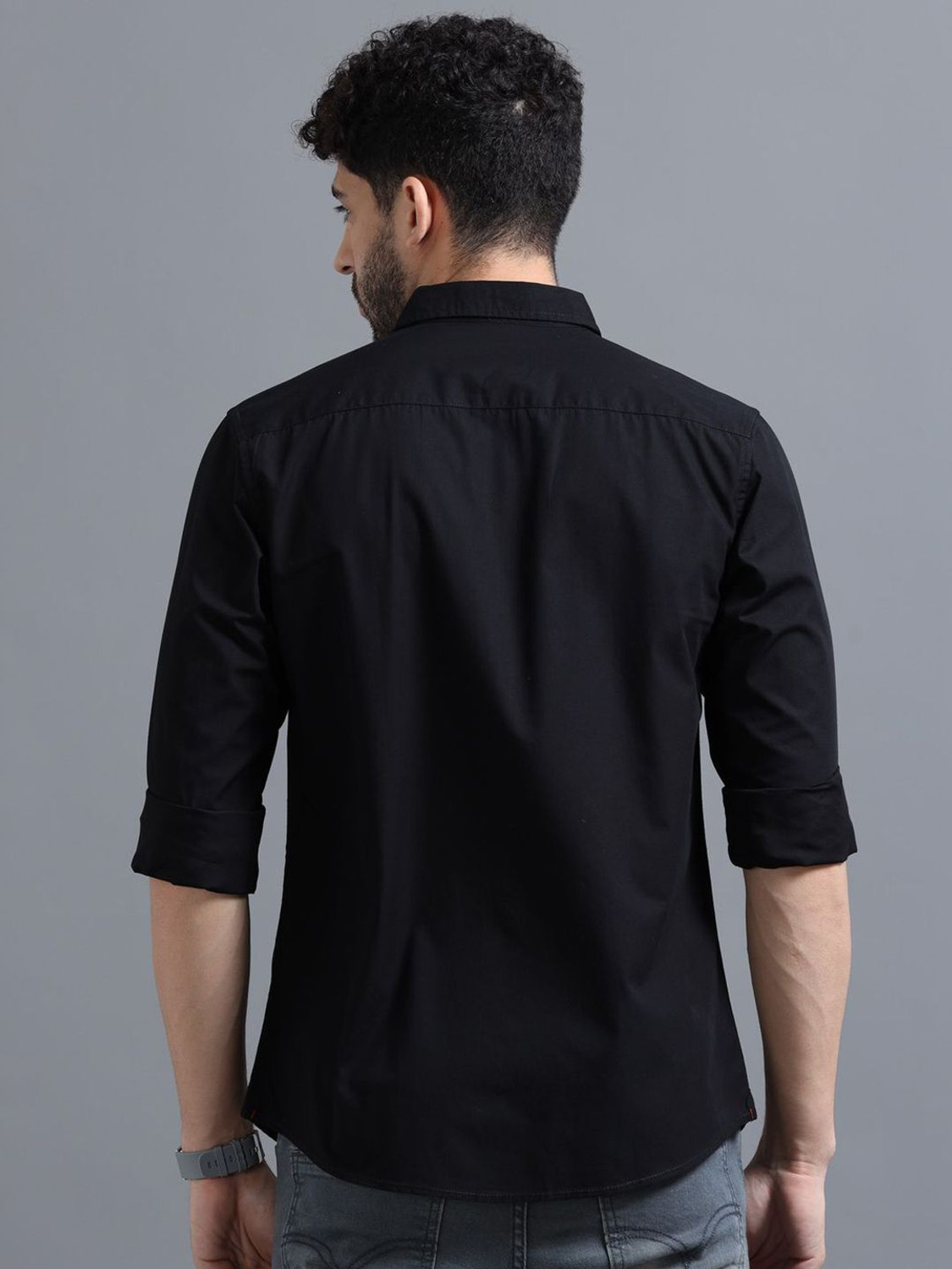 Image of Roadster Men Regular Fit Solid Spread Collar Casual Shirt
