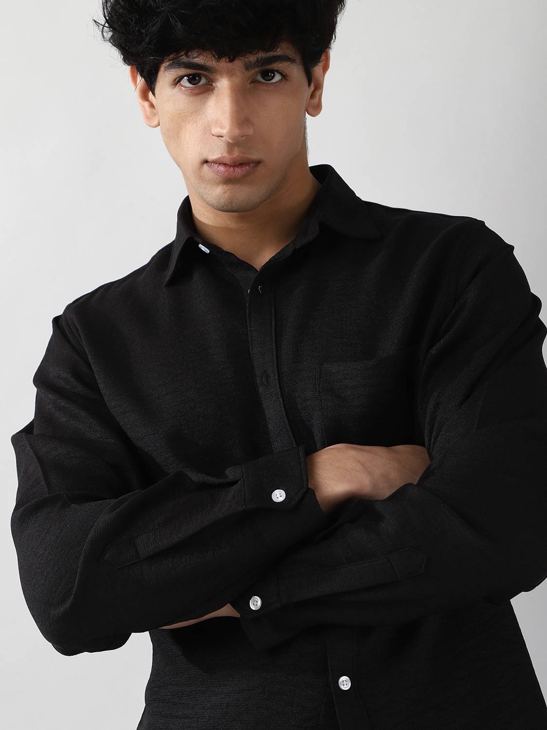 Urbano Men Black Casual Shirt - Image 5