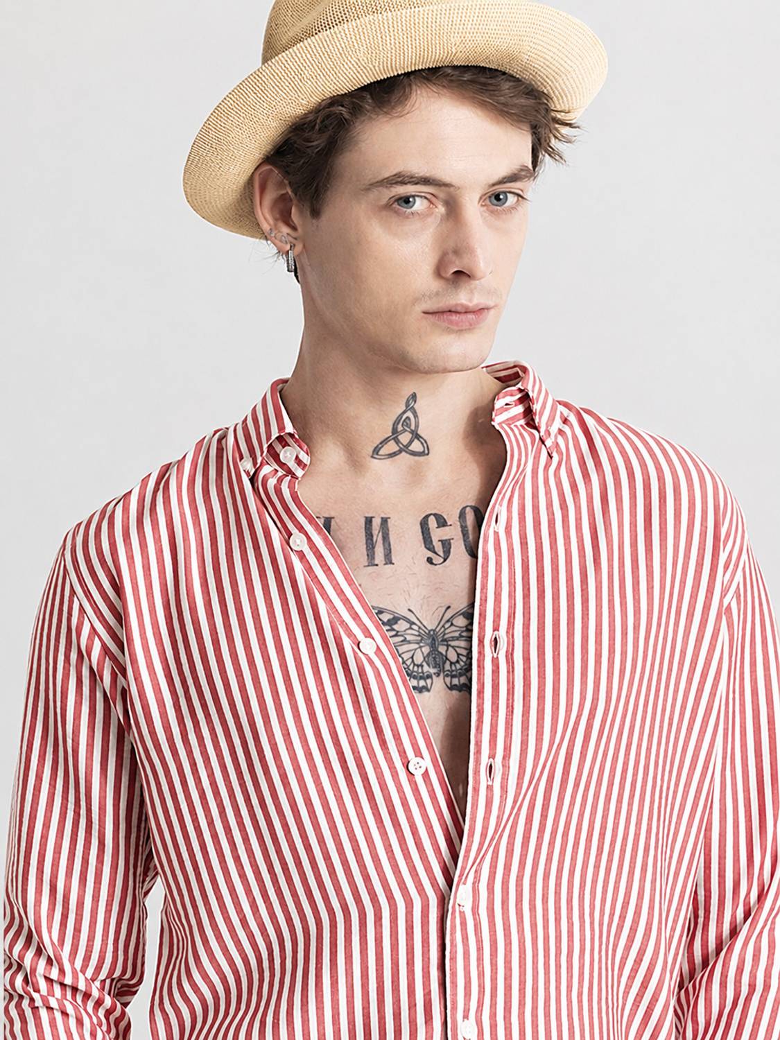 MANCLUB Men Striped Casual White, Red Shirt - Image 4