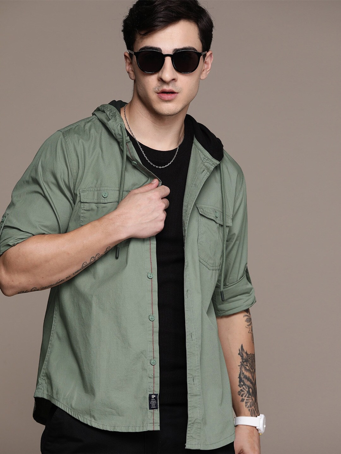 Image of Roadster Men Solid Casual Green Shirt