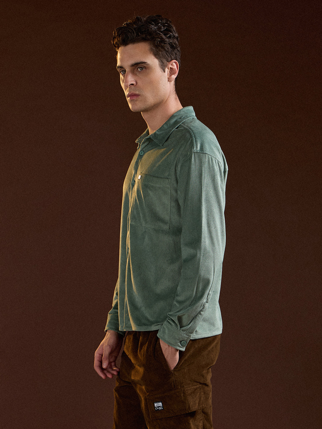 Image of THE BEAR HOUSE Men Relaxed Fit Solid Spread Collar Casual Shirt