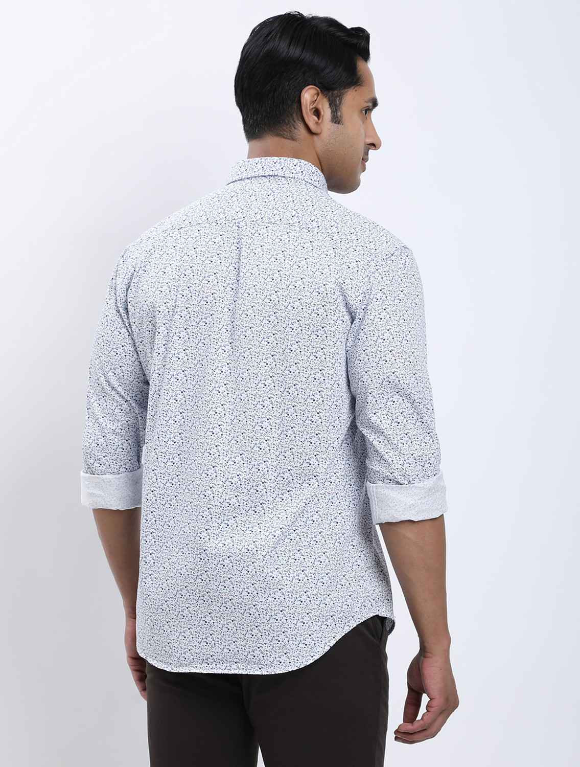 Image of INDIAN TERRAIN Men Printed Casual White Shirt
