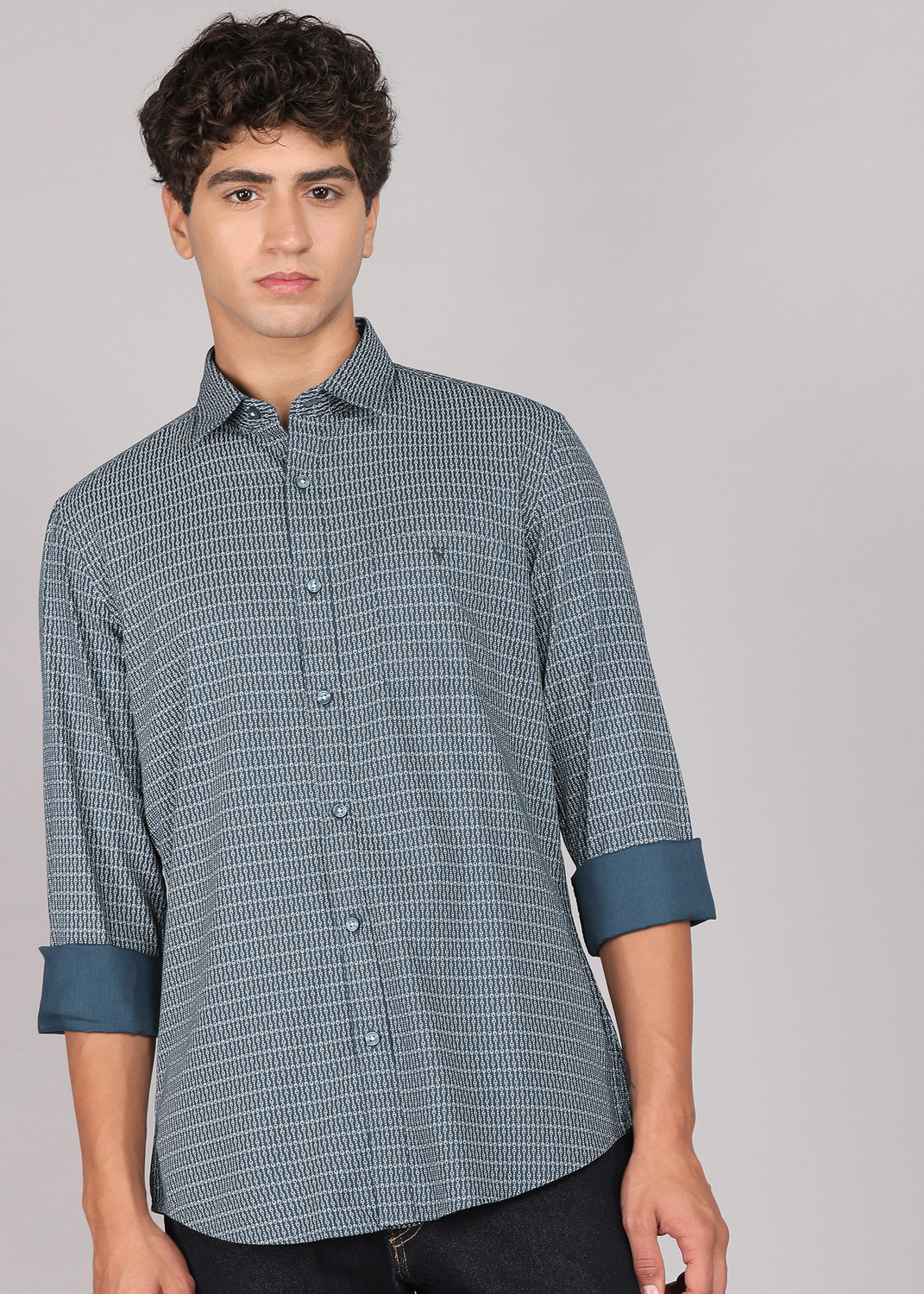 Image of VAN HEUSEN SPORT Men Printed Casual Dark Blue Shirt
