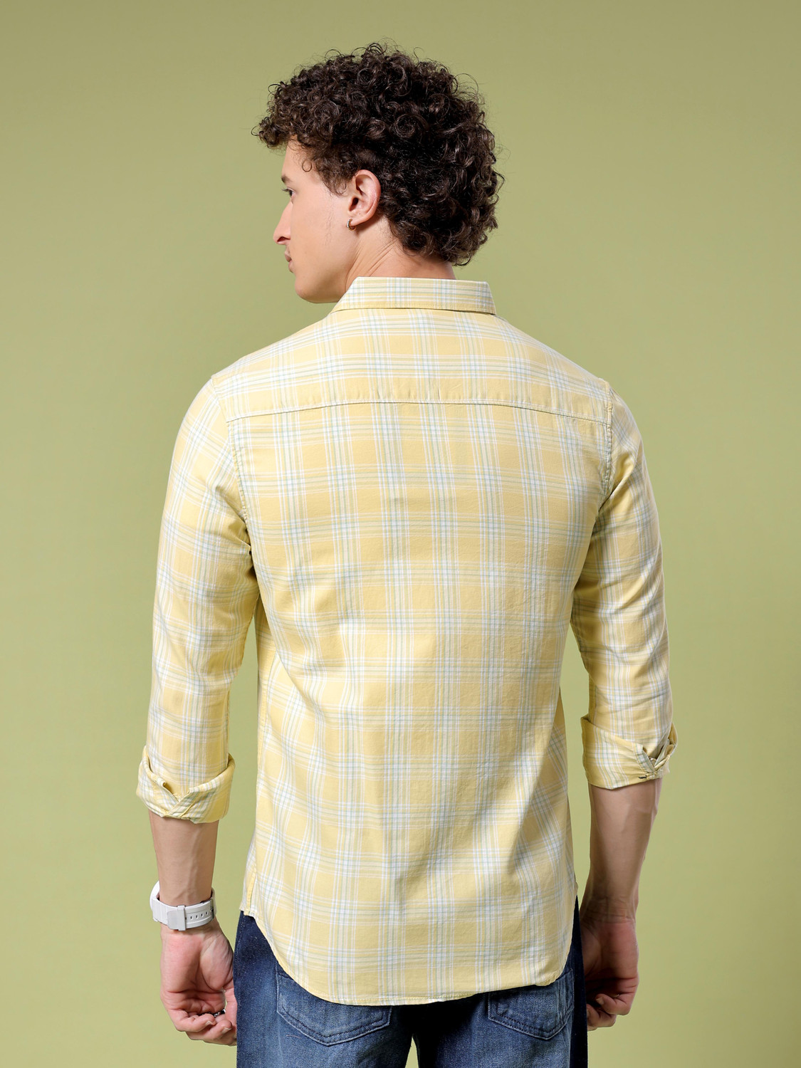 Image of The Indian Garage Co. Men Slim Fit Checkered Cut Away Collar Casual Shirt