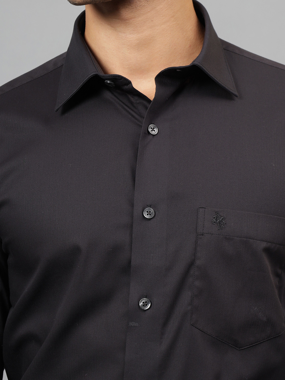 Image of CANTABIL Men Solid Formal Black Shirt