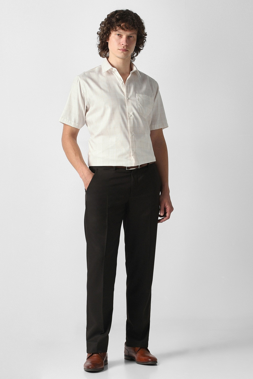 Image of VAN HEUSEN Men Comfort Fit Checkered Formal Shirt