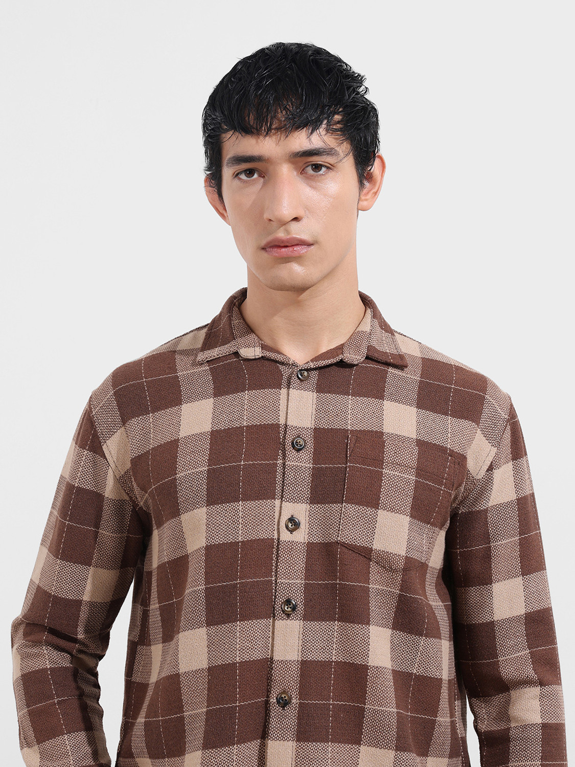 Image of The Indian Garage Co. Men Relaxed Fit Checkered Cut Away Collar Casual Shirt