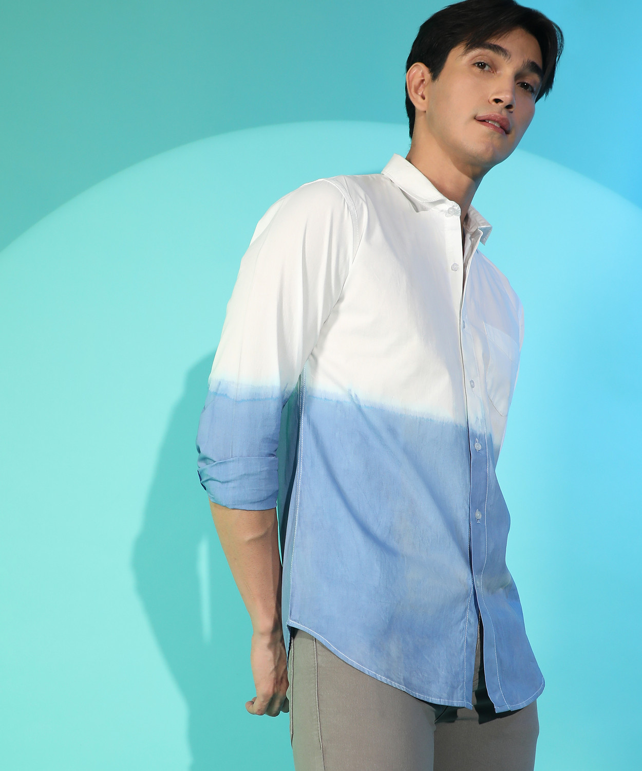 Image of CAMPUS SUTRA Men Dyed /Ombre Casual White Shirt