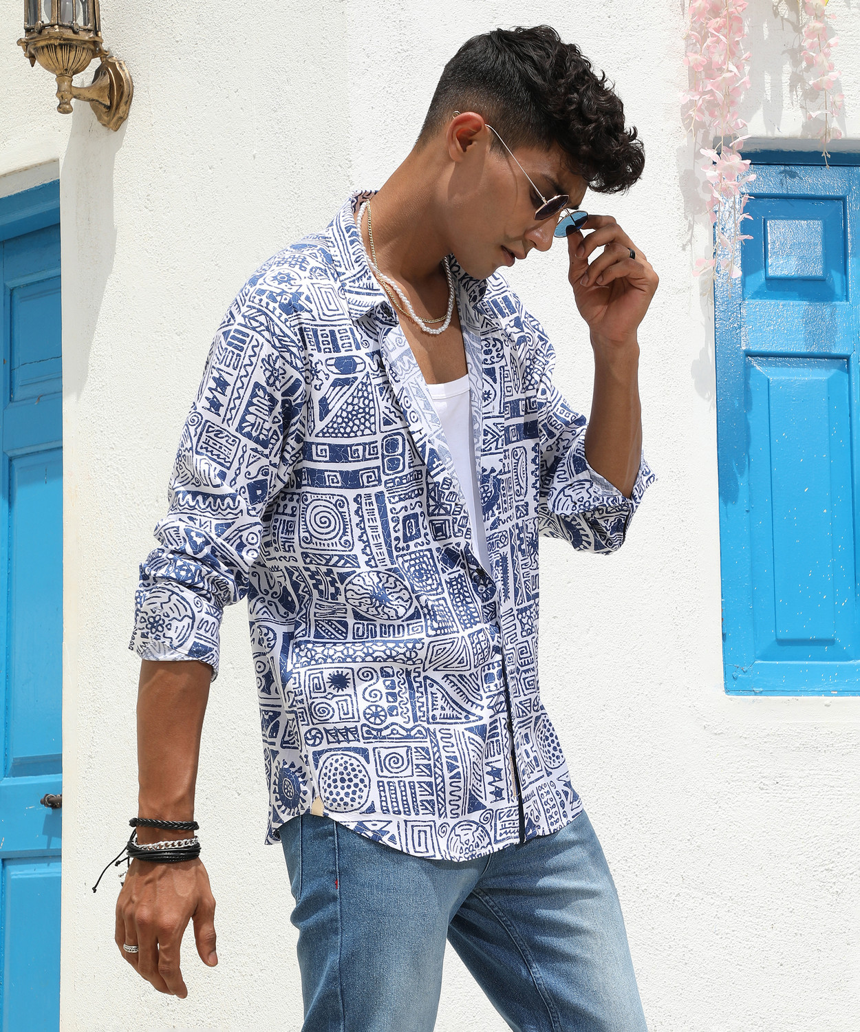 Image of CAMPUS SUTRA Men Printed Casual Blue Shirt