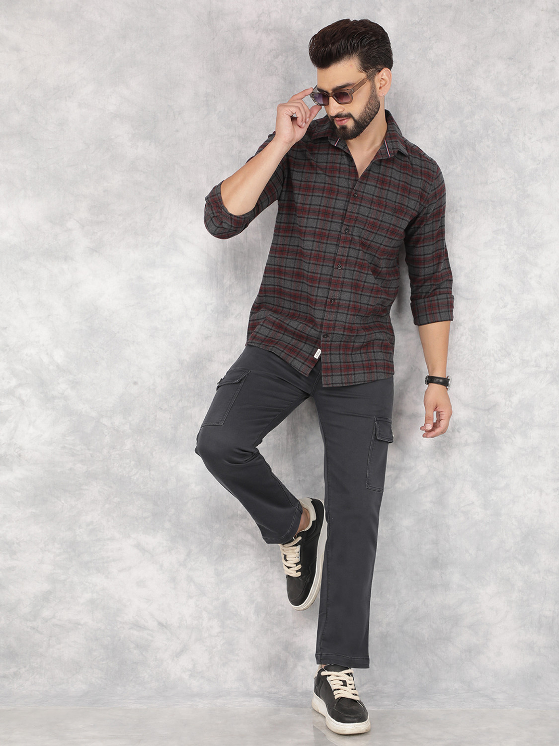 Image of CRIMSOUNE CLUB Men Checkered Casual Red Shirt