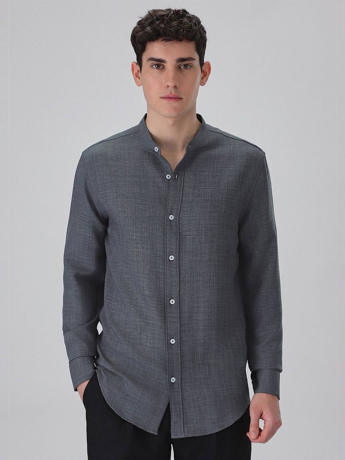 Banana Club Men Solid Casual Grey Shirt
