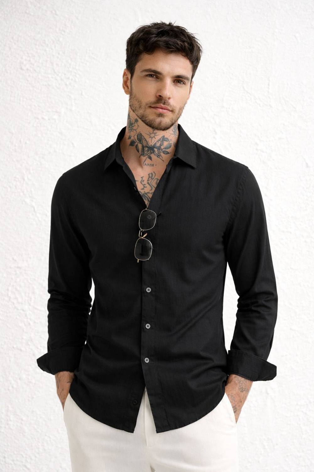 Aveer Men Solid Casual Black Shirt