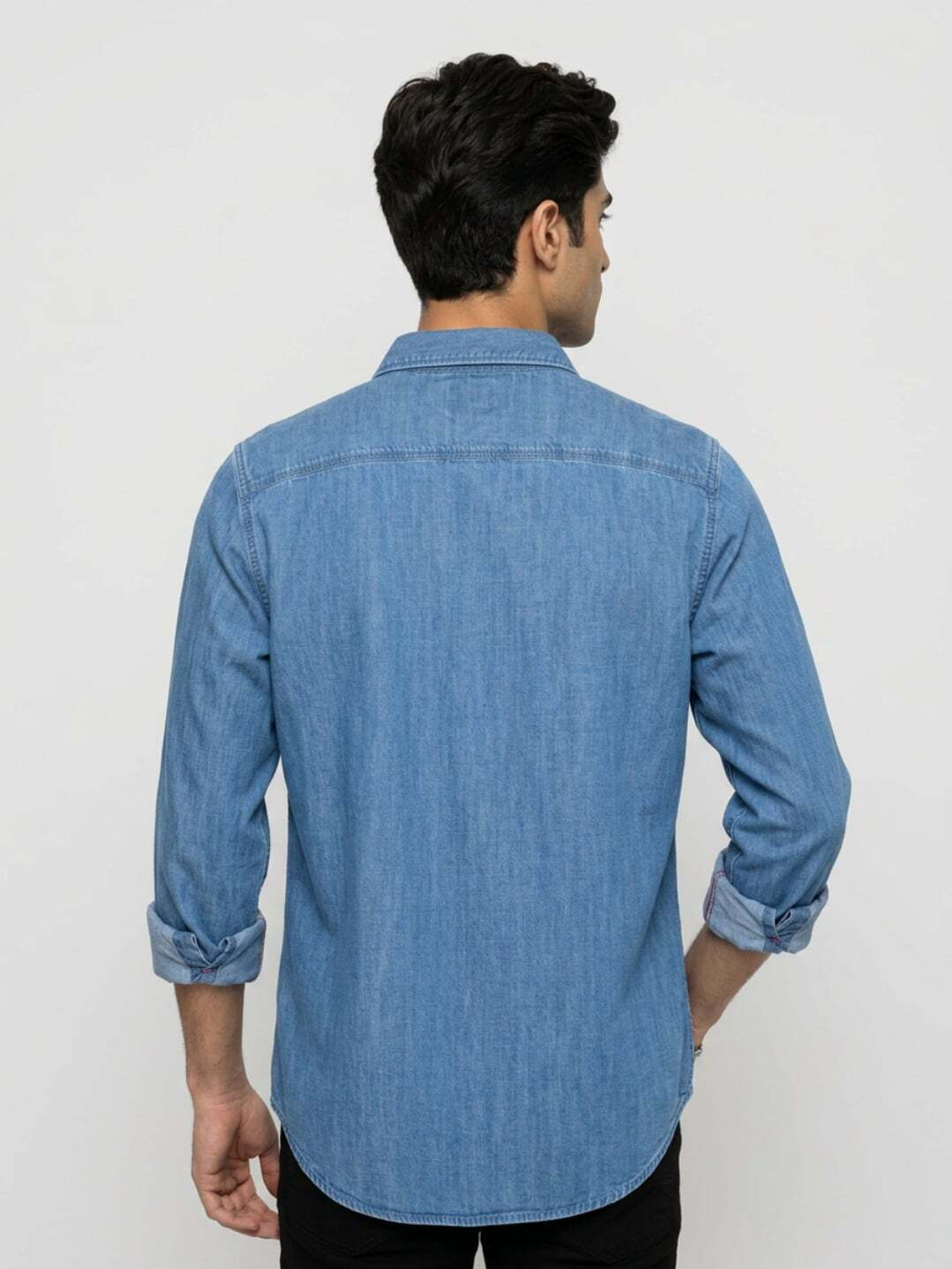 Image of Spykar Men Regular Fit Solid Spread Collar Casual Shirt