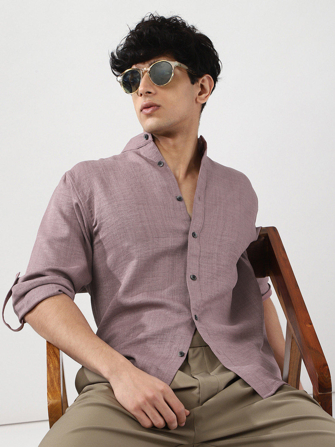 Image of Urbano Fashion Men Solid Casual Purple Shirt