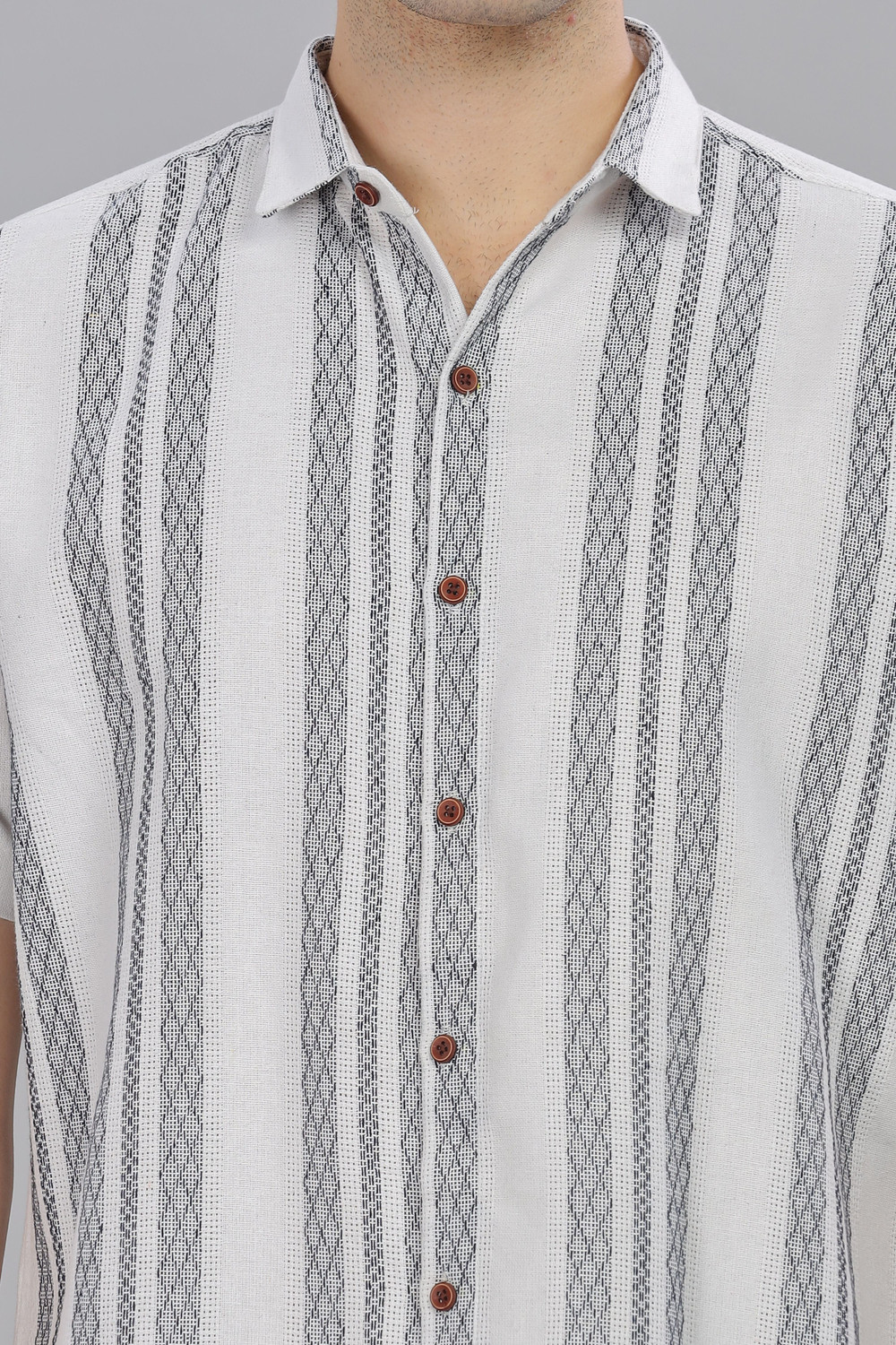 Image of MILDIN Men Striped Casual White Shirt