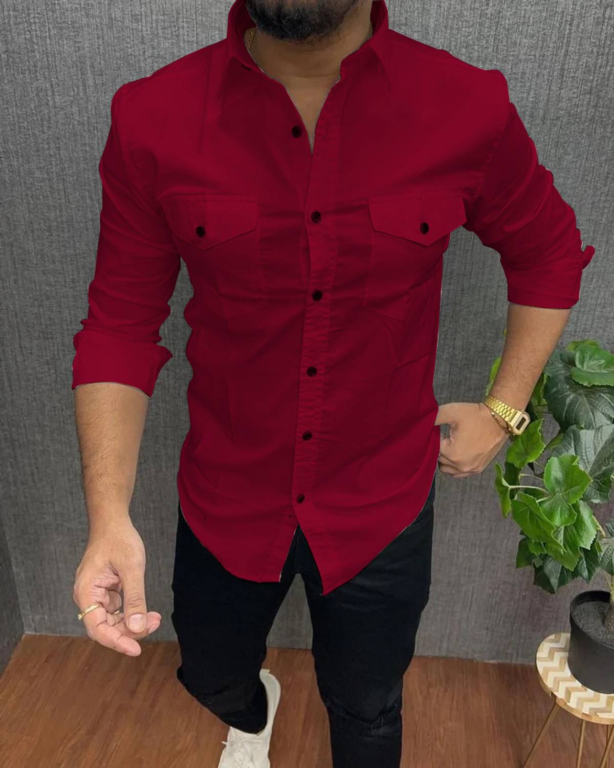 Qlonz store Men Regular Fit Solid Spread Collar Casual Shirt
