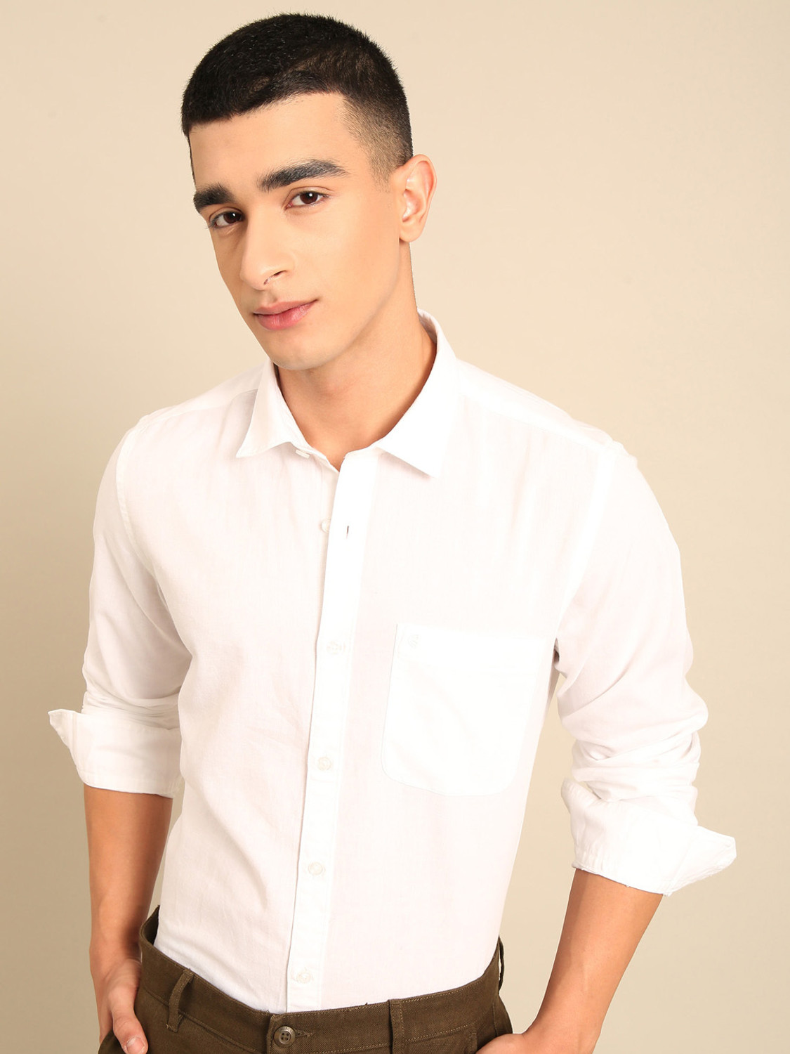 Image of CAVALLO BY LINEN CLUB Men Solid Casual White Shirt
