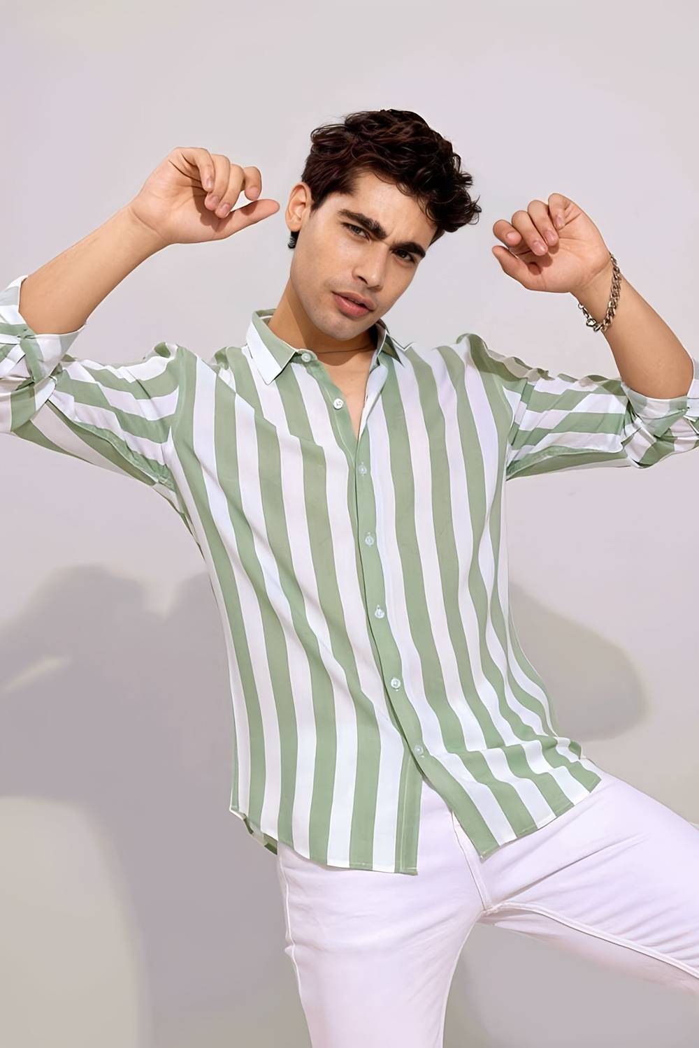 HKV FASHION Men Regular Fit Striped Spread Collar Casual Shirt