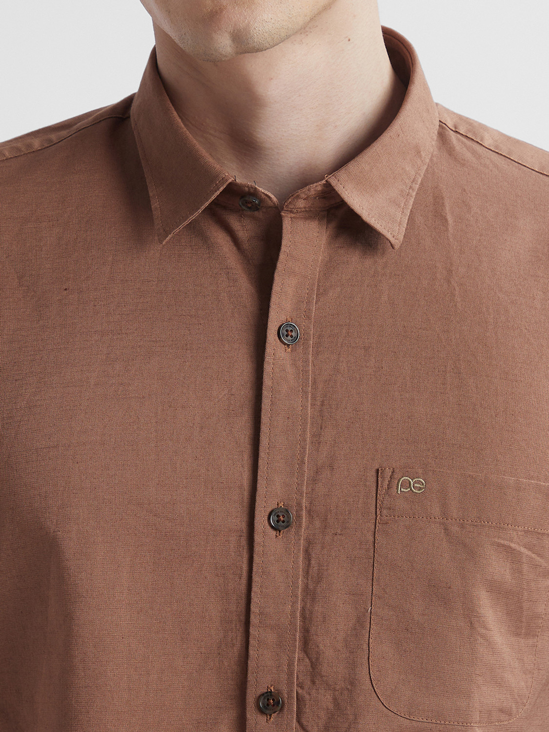 Image of PETER ENGLAND Men Slim Fit Solid Casual Shirt