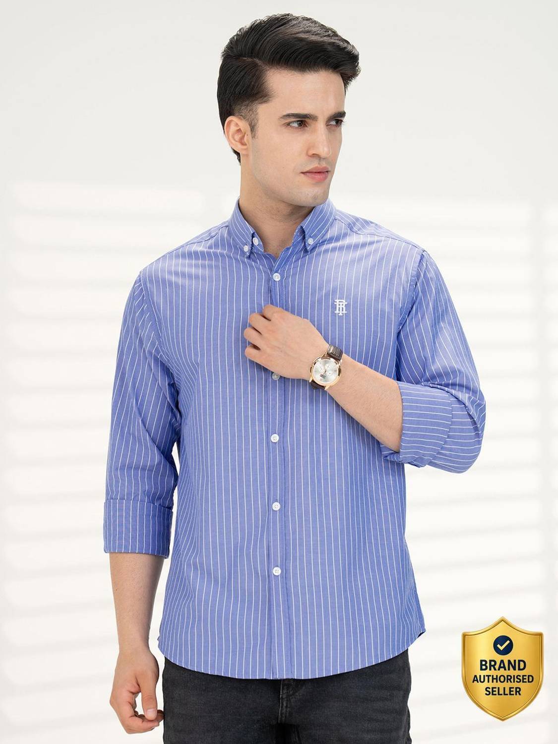 RED रेड टेप Shirt - Image 1