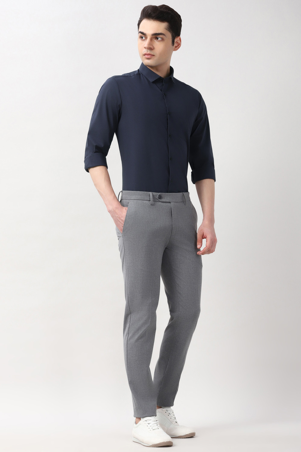 Image of PETER ENGLAND Men Slim Fit Solid Casual Shirt