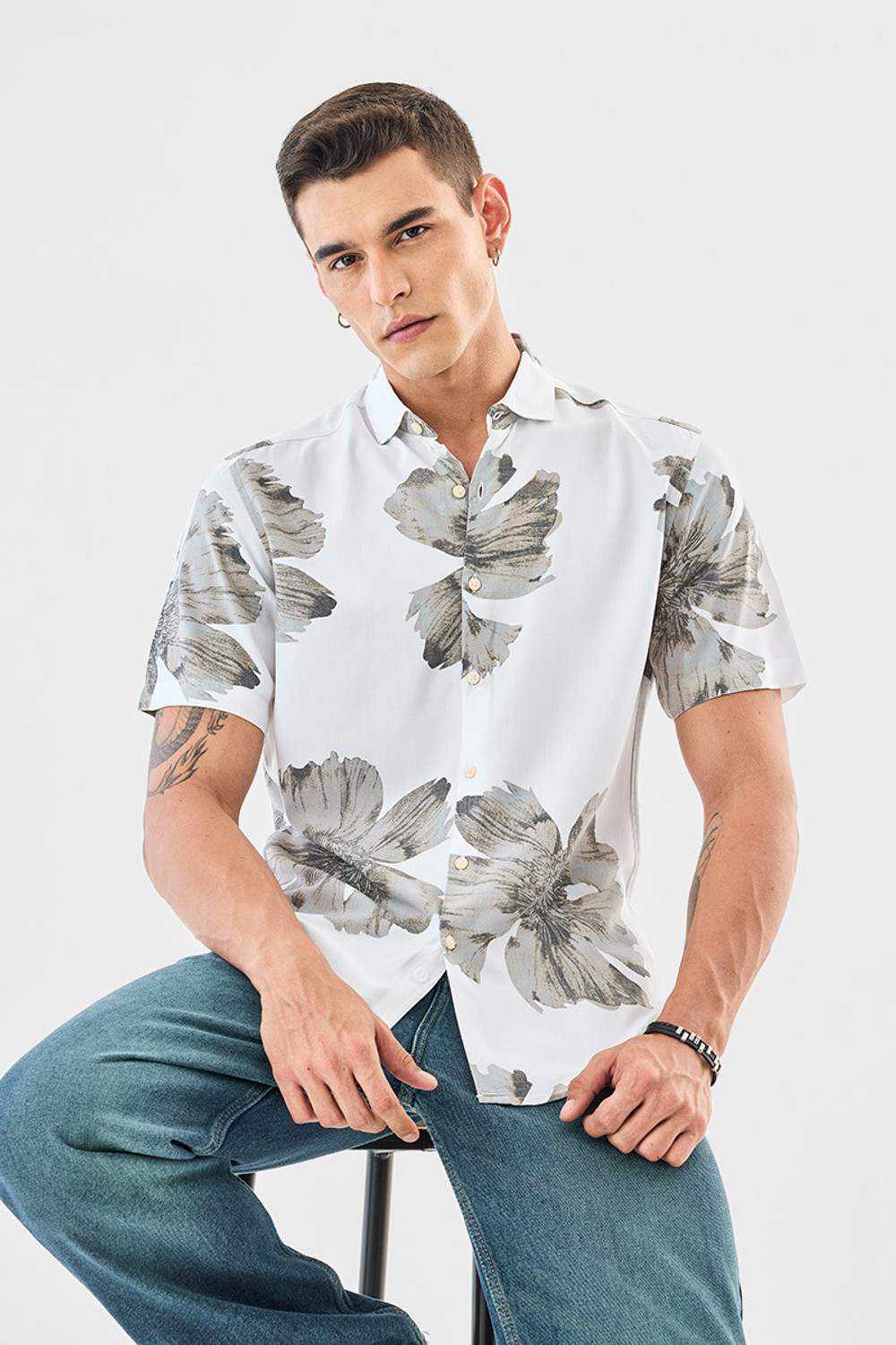 Image of Snitch Men Floral Print Casual White Shirt