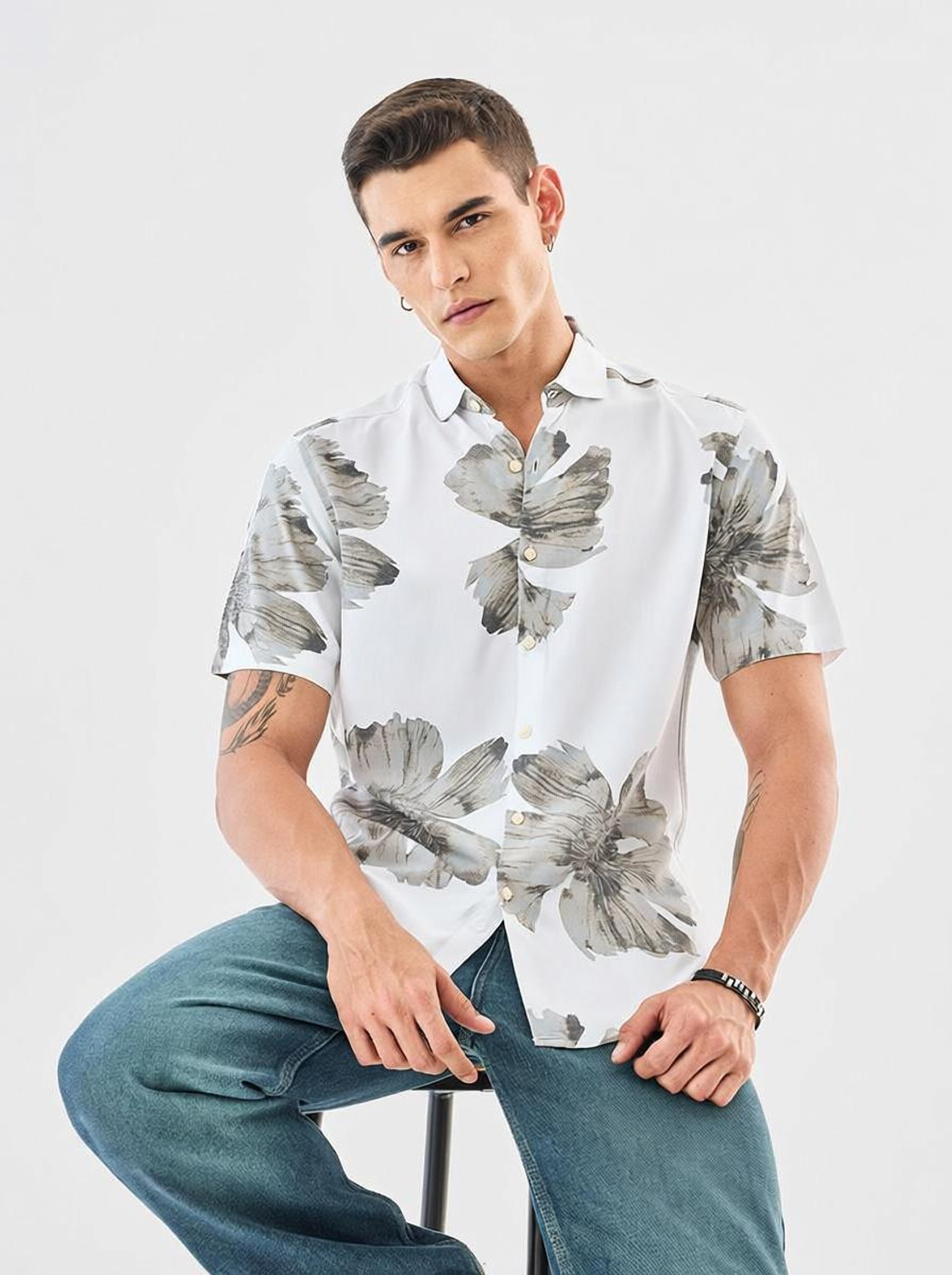Image of Snitch Men Floral Print Casual White Shirt