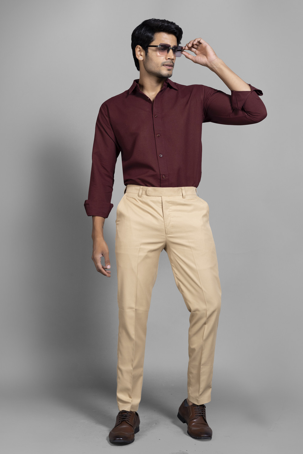 Image of VASTRAWEAR Men Solid Casual Maroon Shirt