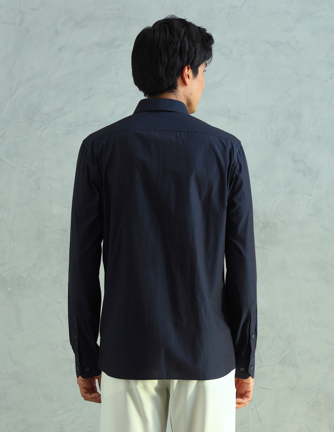 Image of ARROW Men Slim Fit Solid Spread Collar Formal Shirt