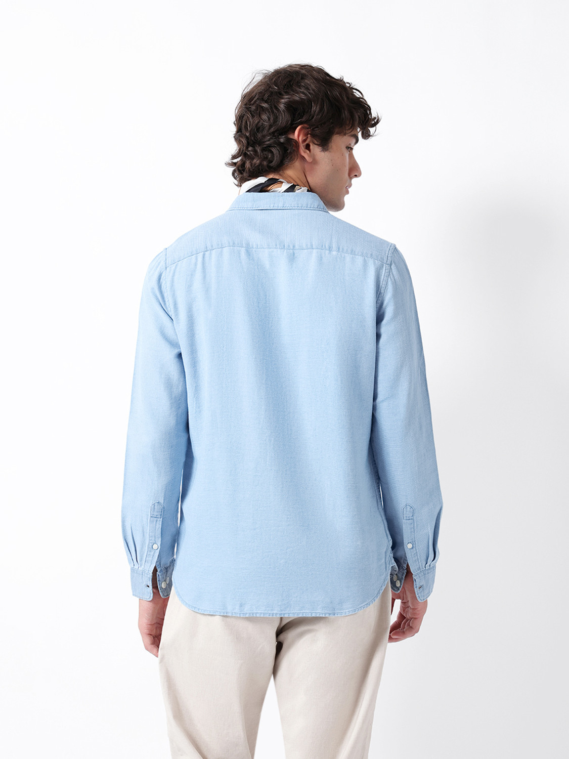 Image of THE BEAR HOUSE Men Solid Casual Blue Shirt