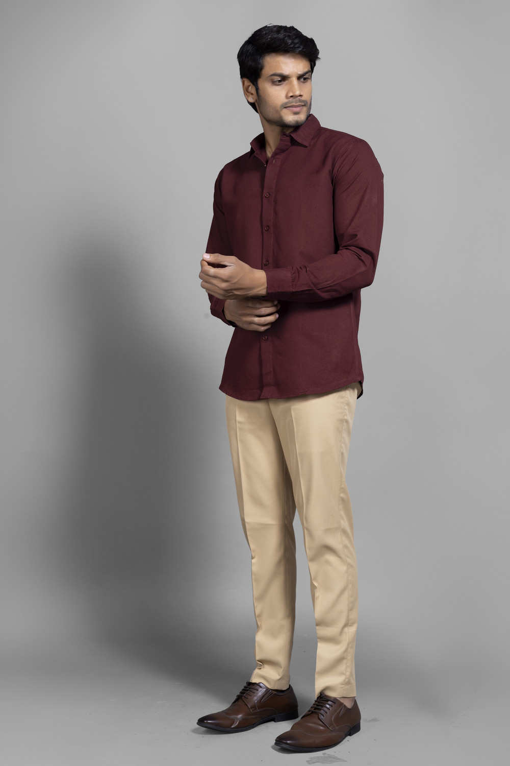 Image of VASTRAWEAR Men Solid Casual Maroon Shirt