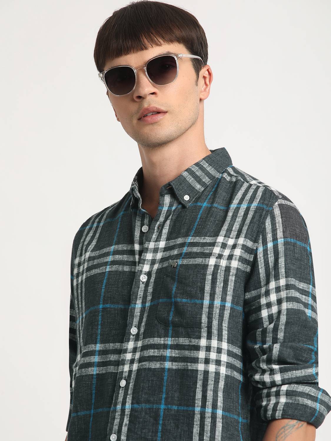 THE BEAR HOUSE Men Checkered Casual Black, White, Light Blue Shirt