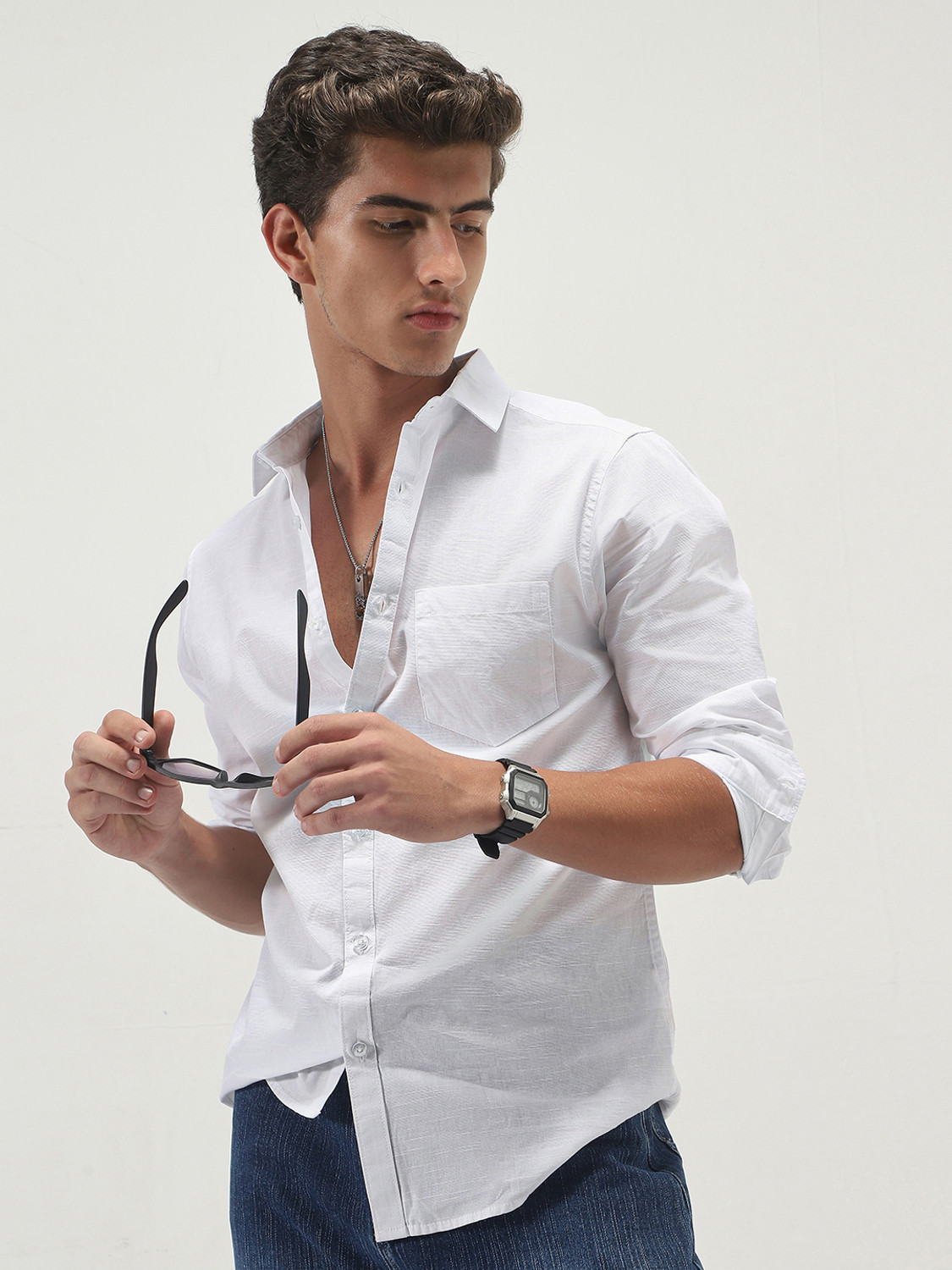 Urbano Fashion Men Solid Casual White Shirt