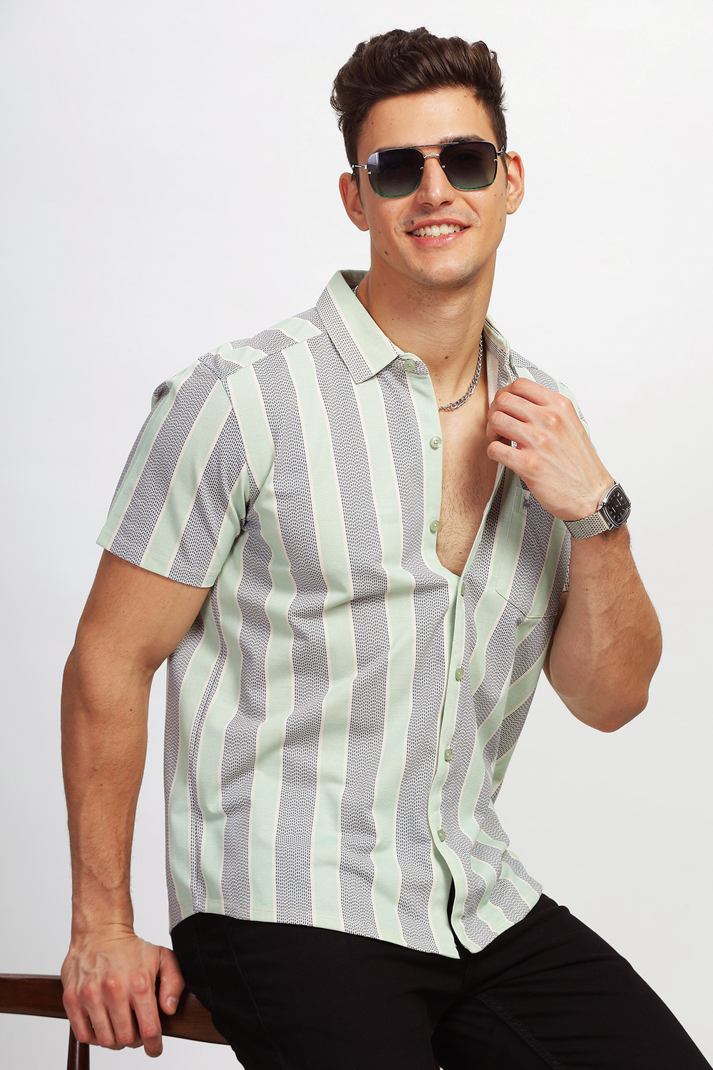 Image of Bullmer Men Printed Casual Light Green, Grey Shirt
