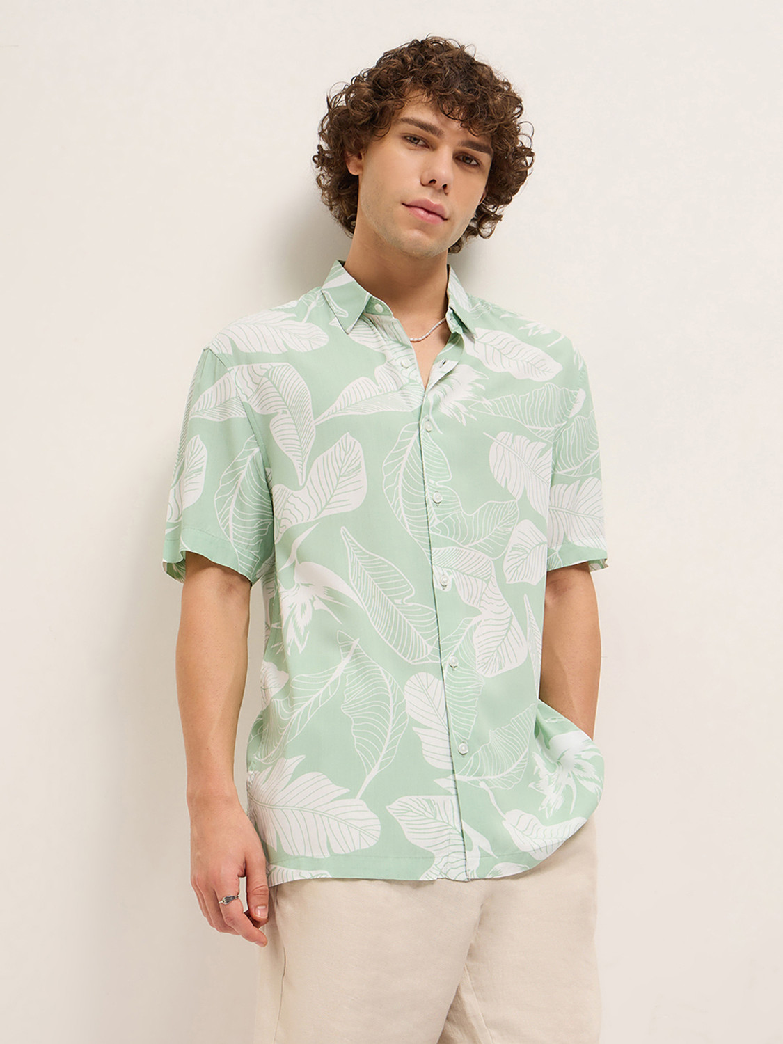 Image of THE BEAR HOUSE Men Printed Casual Green Shirt