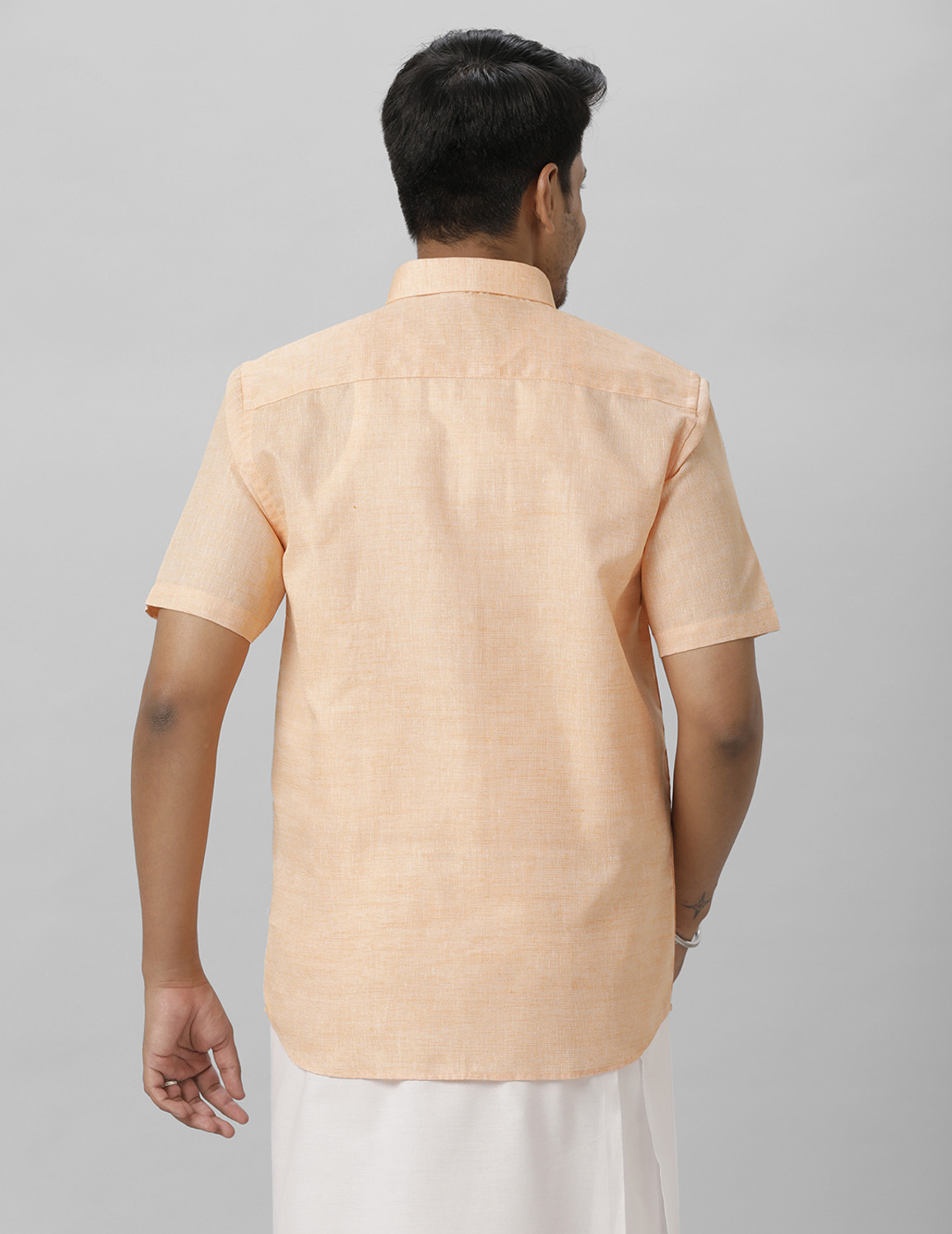 Image of Ramraj Cotton Men Regular Fit Solid Spread Collar Casual Shirt