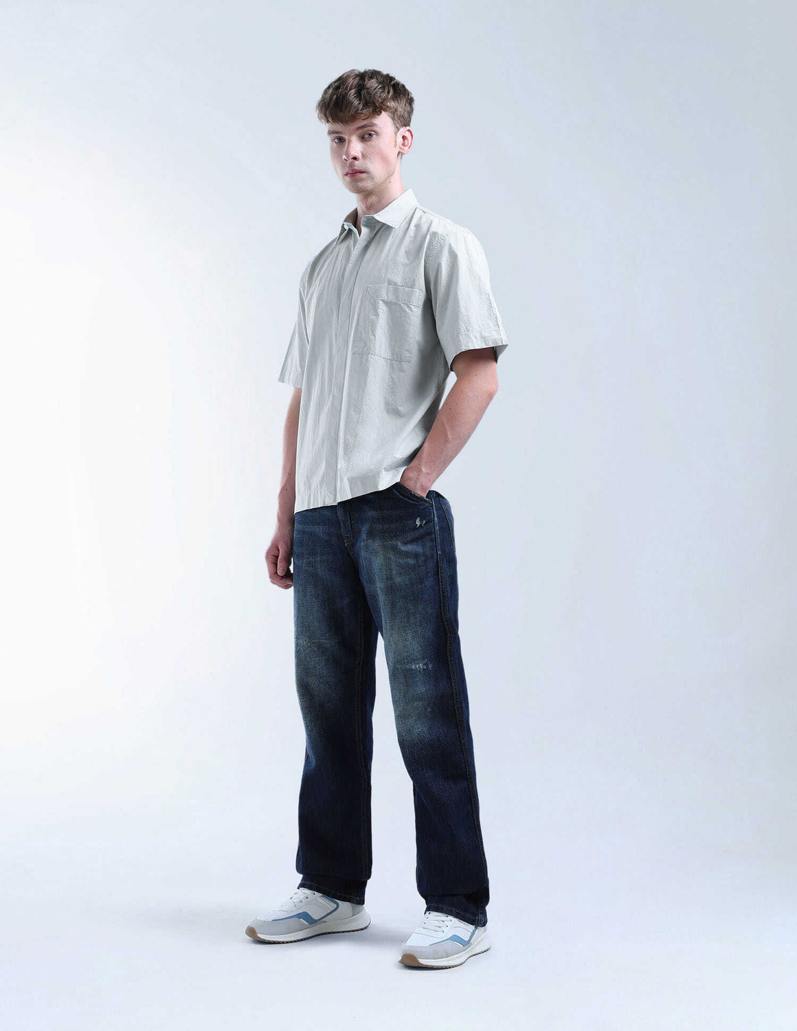 Image of FLYING MACHINE Men Solid Casual Green Shirt
