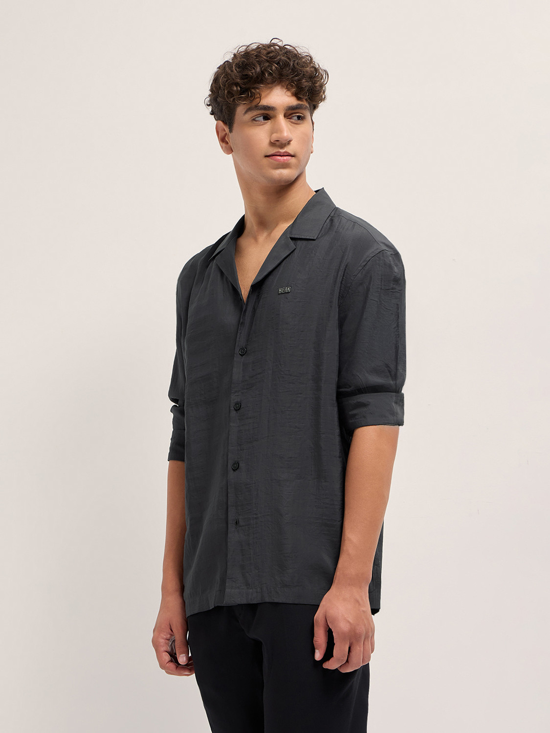 Image of THE BEAR HOUSE Men Solid Casual Grey Shirt