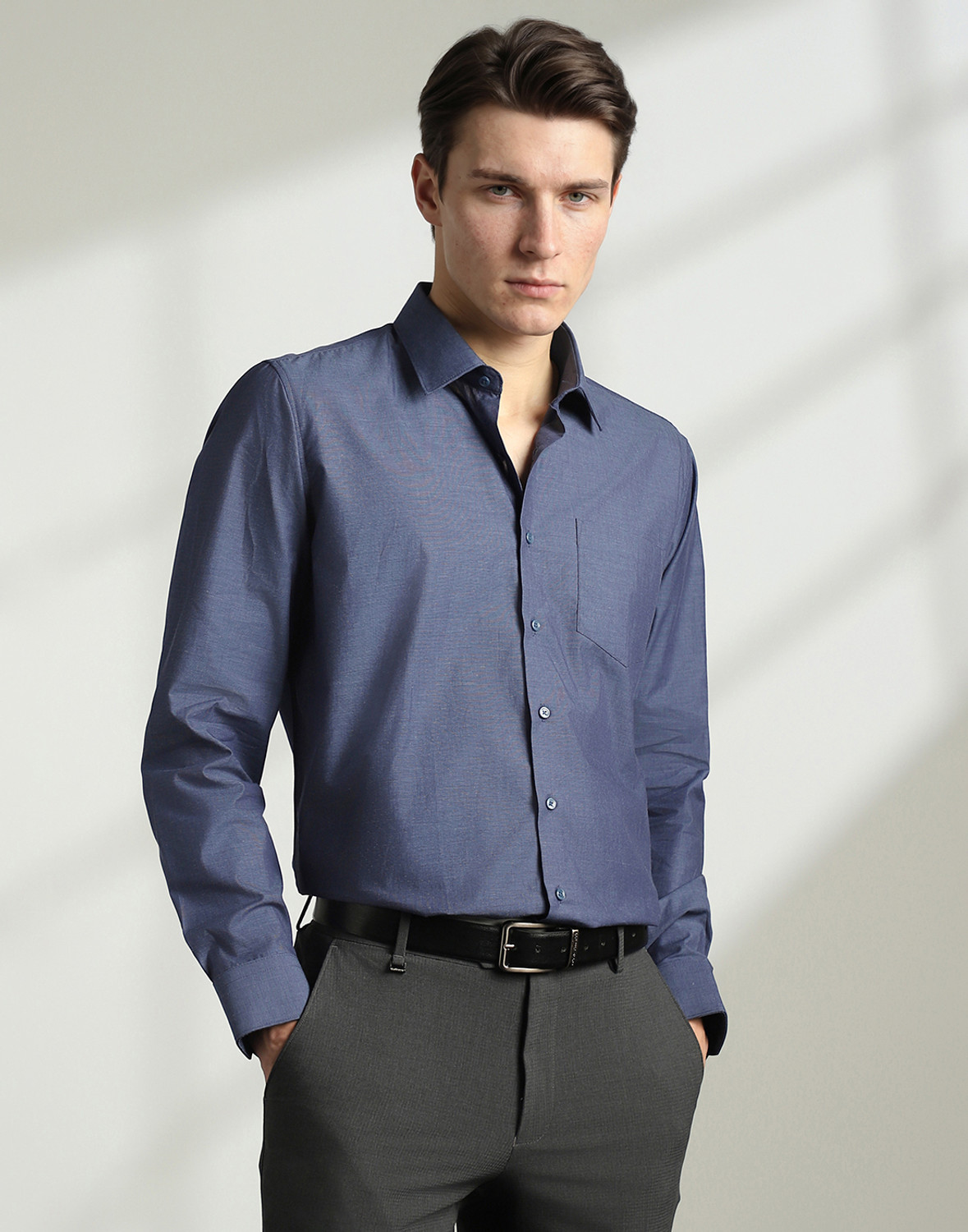 Image of VAN HEUSEN Men Slim Fit Self Design Spread Collar Formal Shirt