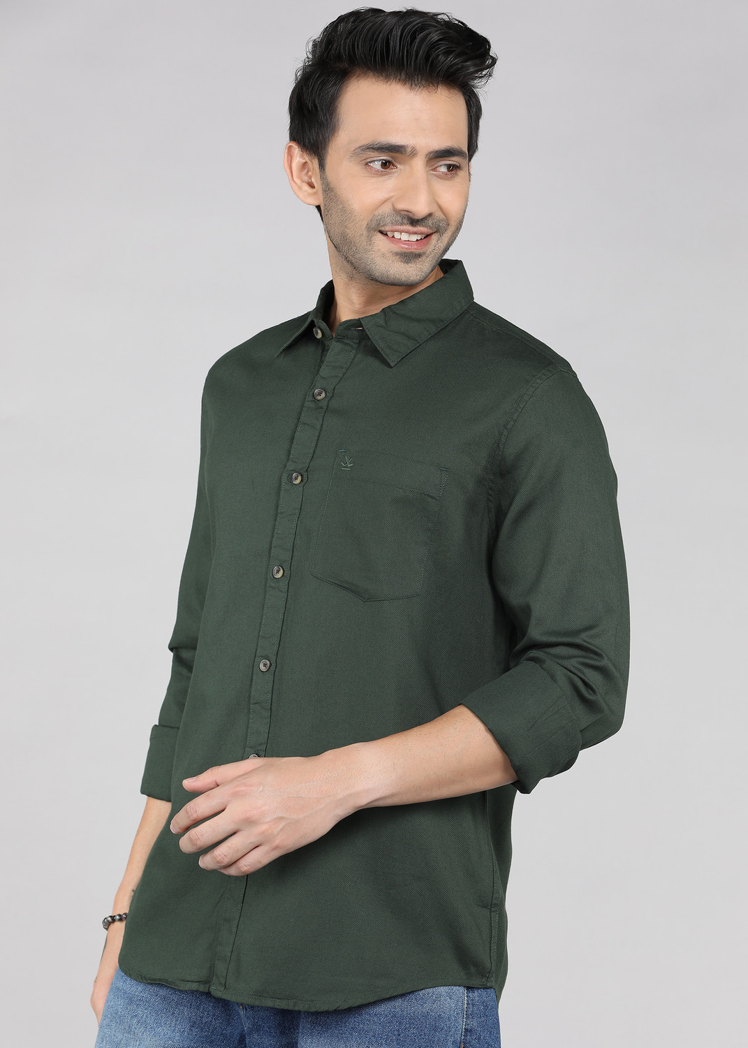 Image of WROGN Men Solid Casual Green Shirt