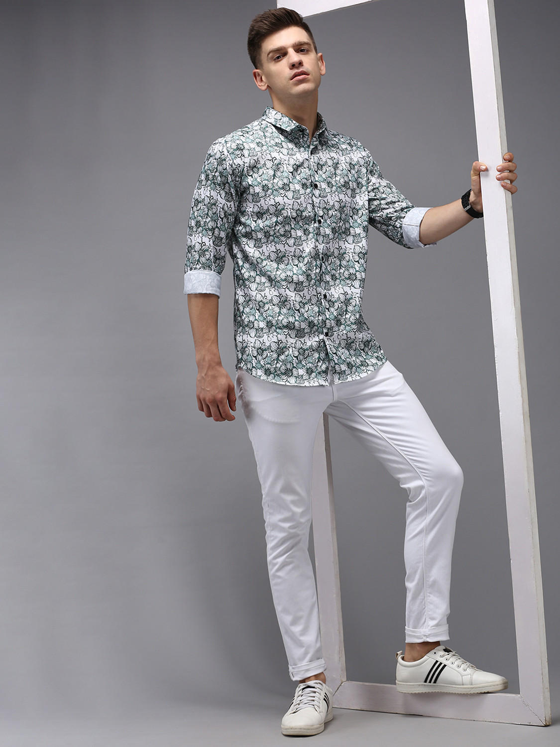 Image of SHOWOFFFF Men Printed Casual White Shirt