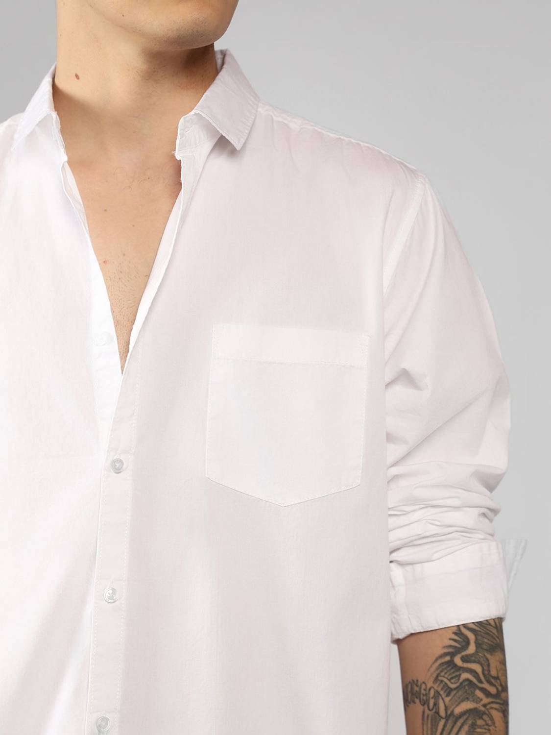 Dennis Lingo Men Solid Casual White Shirt - Image 4