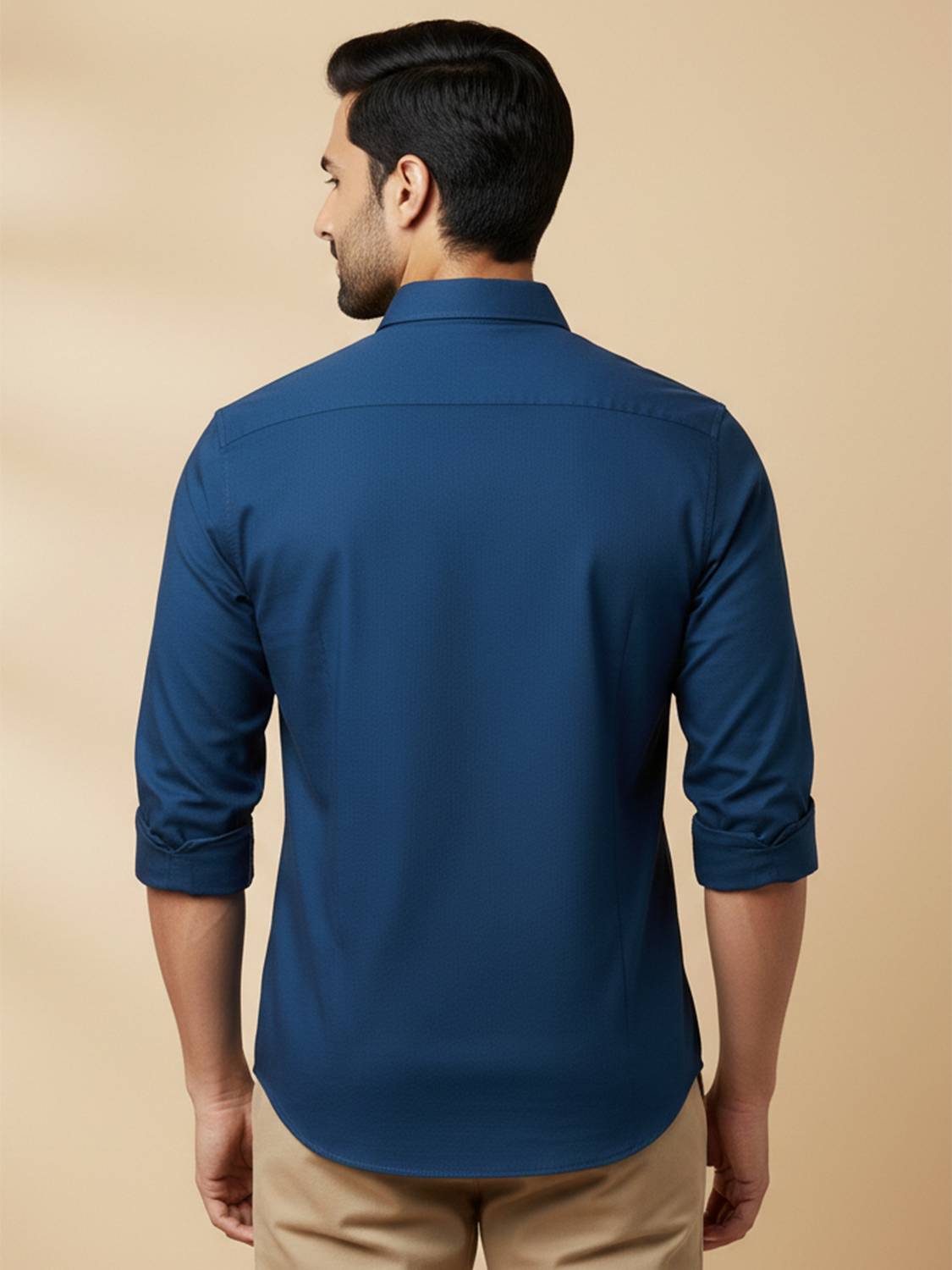 Men Regular Fit Solid Spread Collar Casual Shirt - Image 2