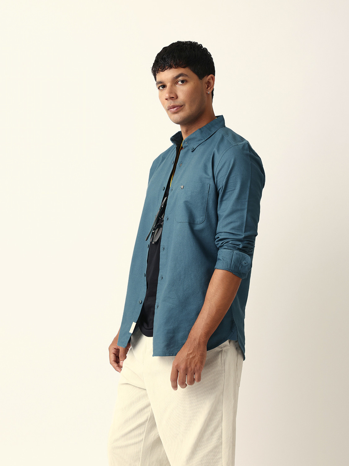 Image of THE BEAR HOUSE Men Solid Casual Blue Shirt